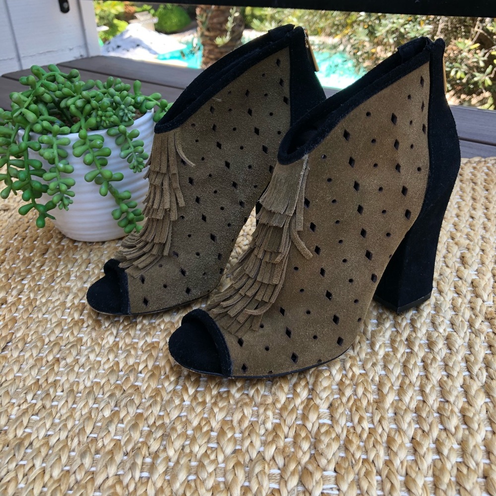 Fringe Jessica Simpson wedge